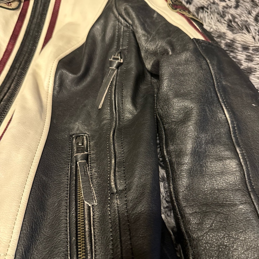 Harley-Davidson Black and Cream Leather Motorcycle Jacket with Burgundy Accents - Picture 7 of 8